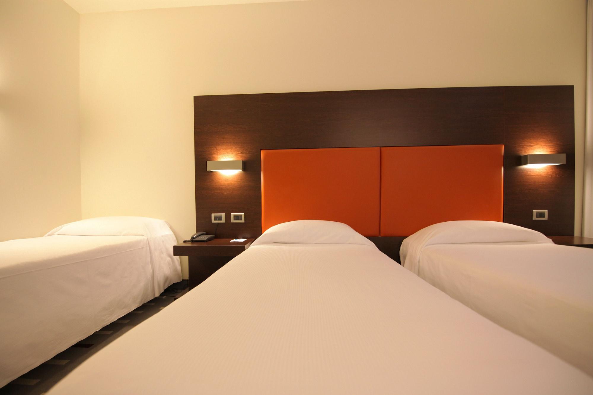 Hotel Major Ronchi Dei Legionari Bagian luar foto