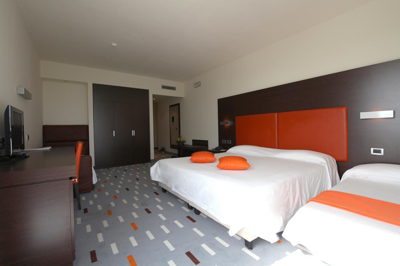 Hotel Major Ronchi Dei Legionari Ruang foto