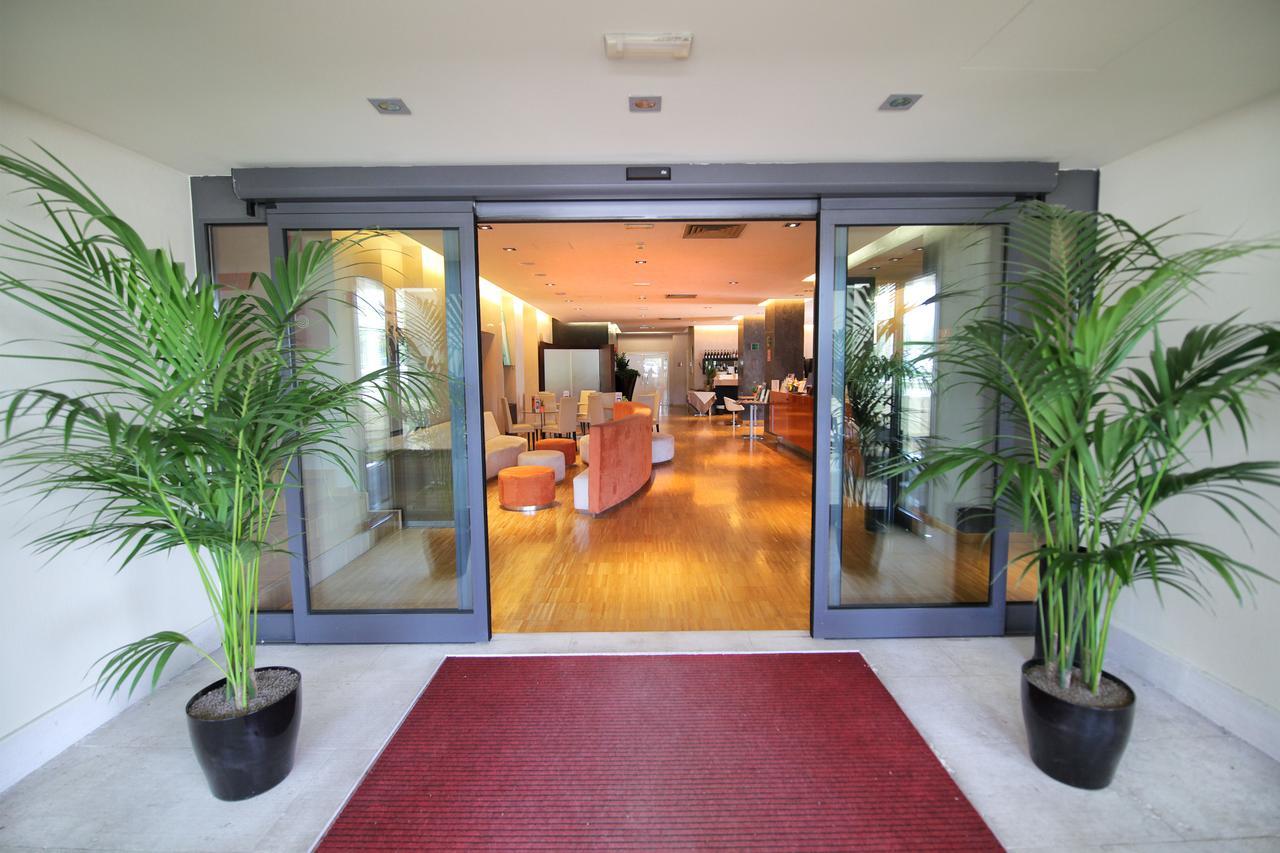 Hotel Major Ronchi Dei Legionari Bagian luar foto