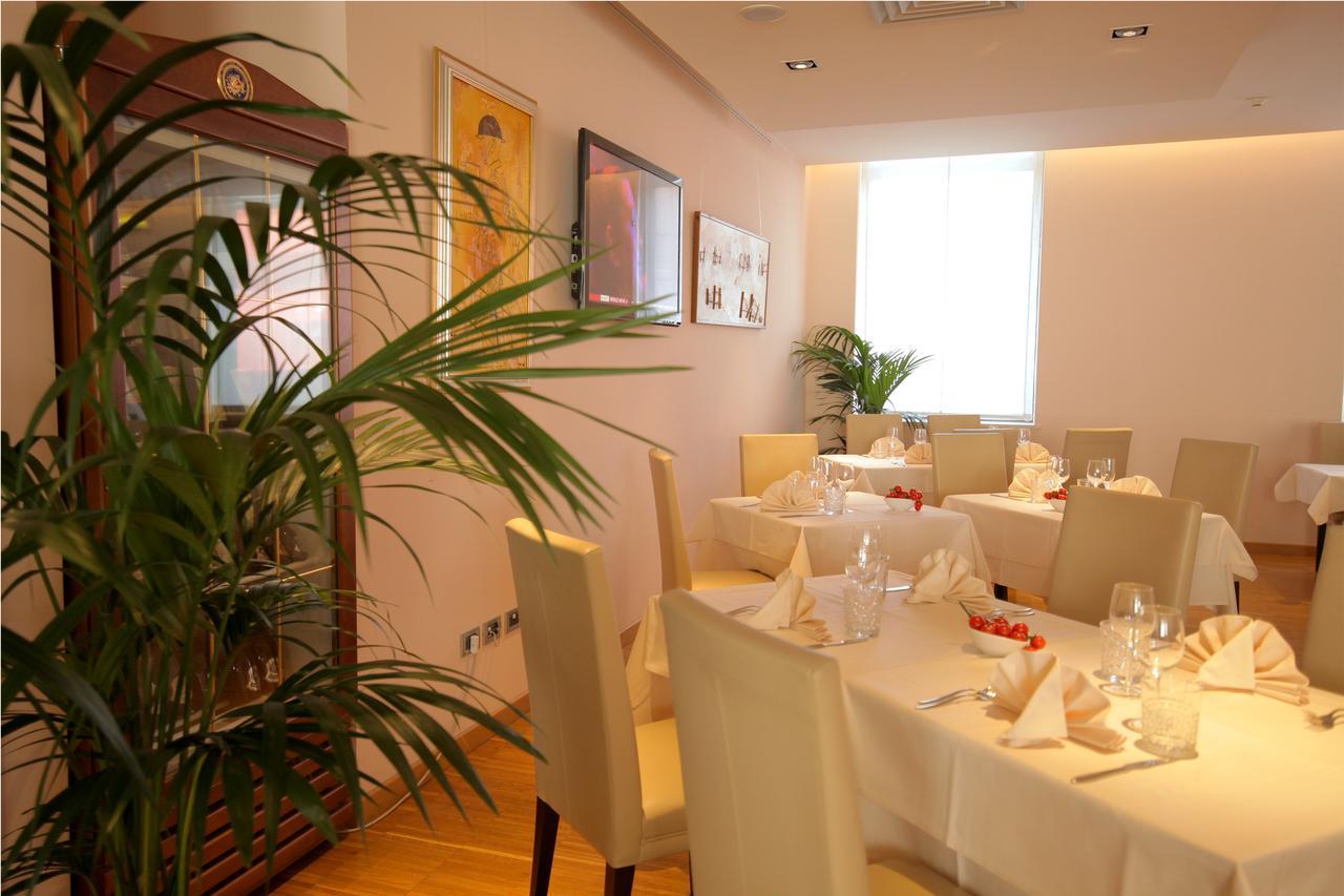 Hotel Major Ronchi Dei Legionari Bagian luar foto