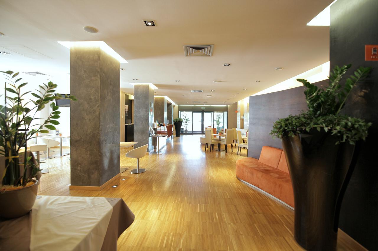 Hotel Major Ronchi Dei Legionari Bagian luar foto