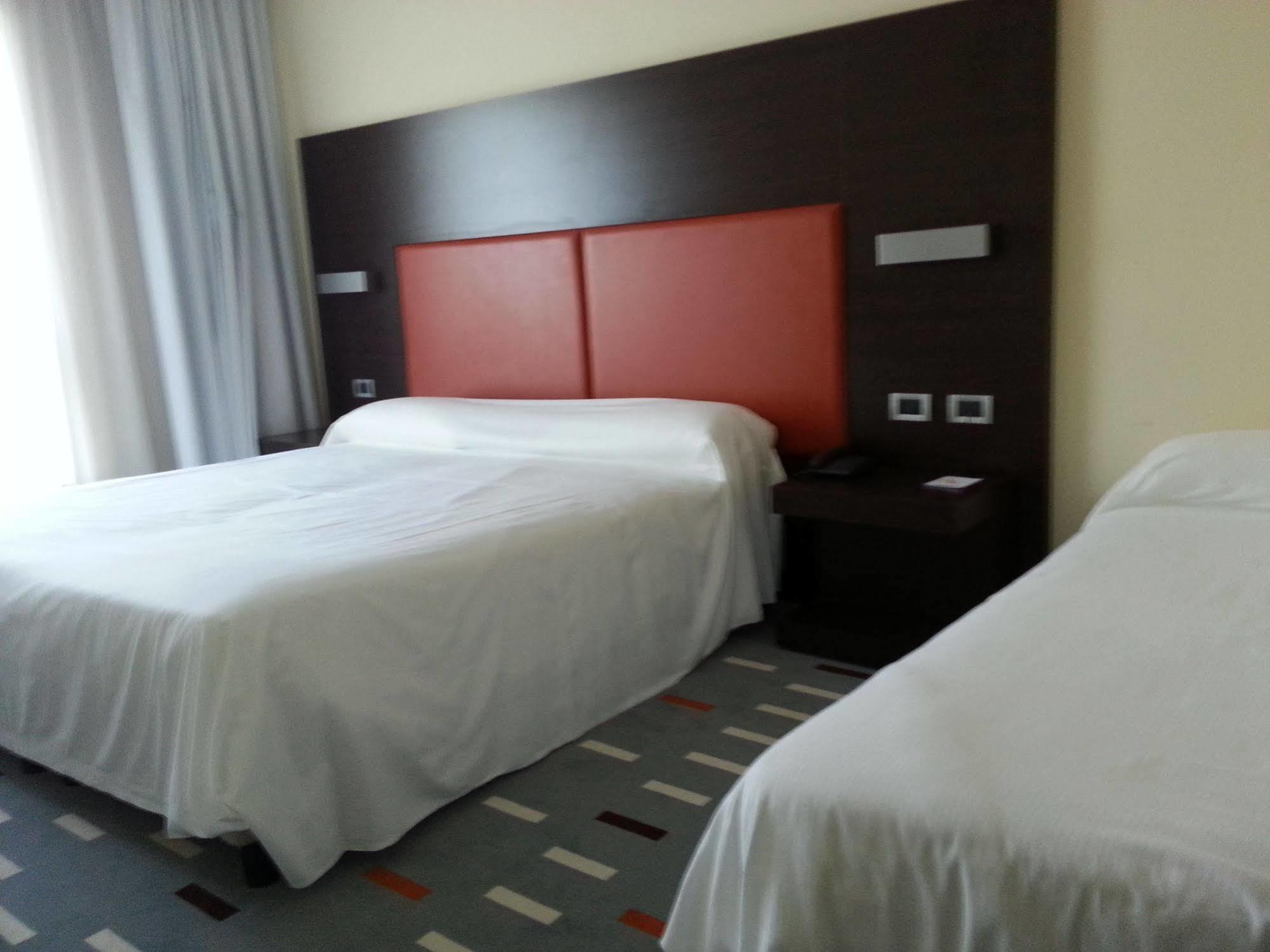 Hotel Major Ronchi Dei Legionari Bagian luar foto